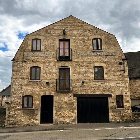 Stylish Town Centre Stay - 2-Bed Luxury Suite With Wifi Stamford Exterior foto